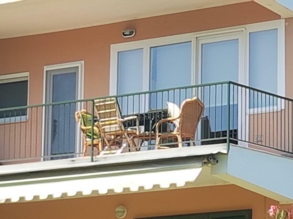 דירות מנרבה דל גארדה Casa Di Ludovica מראה חיצוני תמונה